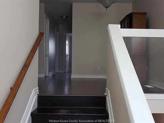 2nd image of 1128 Settlers St