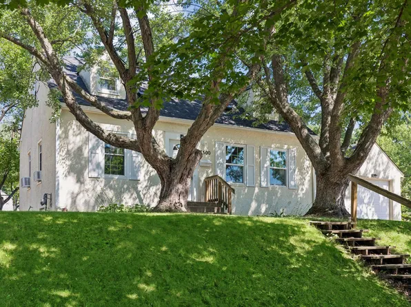 3500 Perry Ave N, Crystal, MN 55422