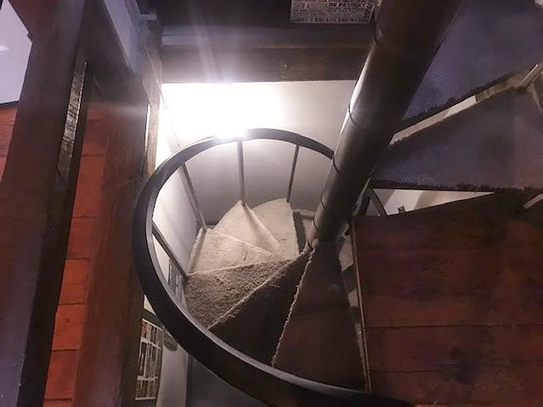 222 W Walnut St — Photo 9