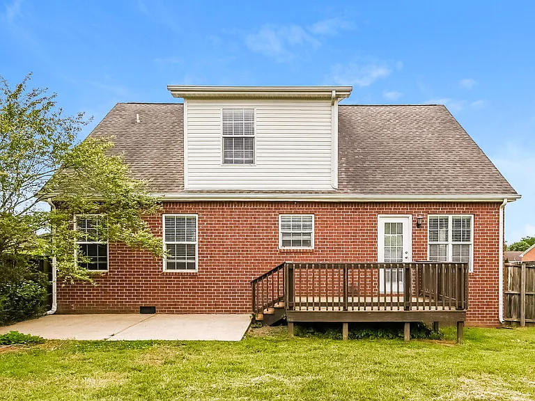 1422 Huddersfield Dr — Photo 17