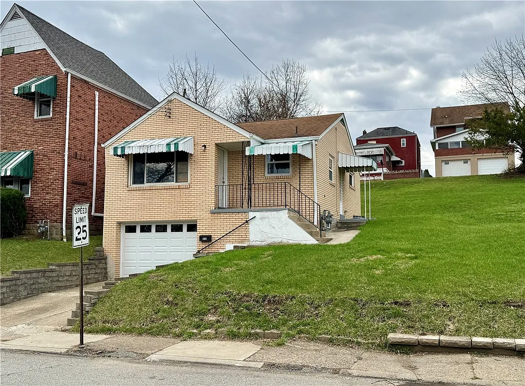 418 Baker Ave photo 1