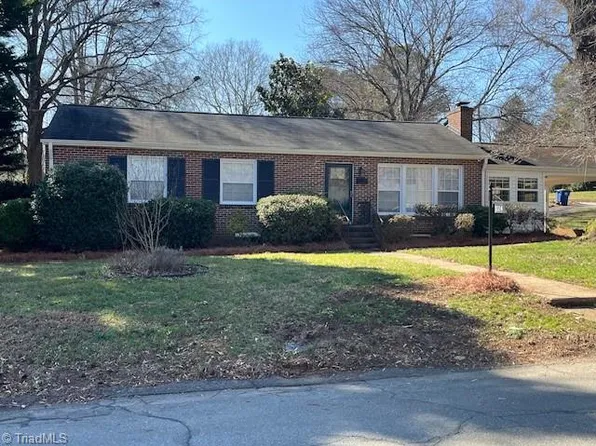 1224 Pinebluff Rd, Winston Salem, NC 27103