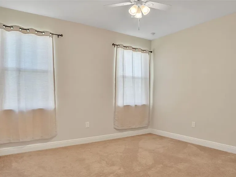 1081 Windlass Ct — Photo 33