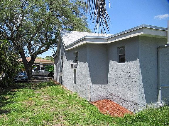 4th image of 26 NW 6th Ave