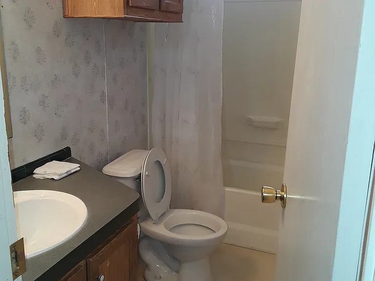 2ND Bath Room