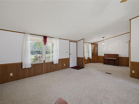 4th image of 1010 John Hill Rd