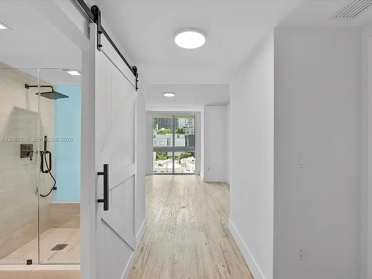 92 SW 3rd St #704 — Photo 35