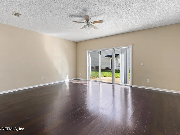 8618 Ribbon Falls Ln — Photo 8