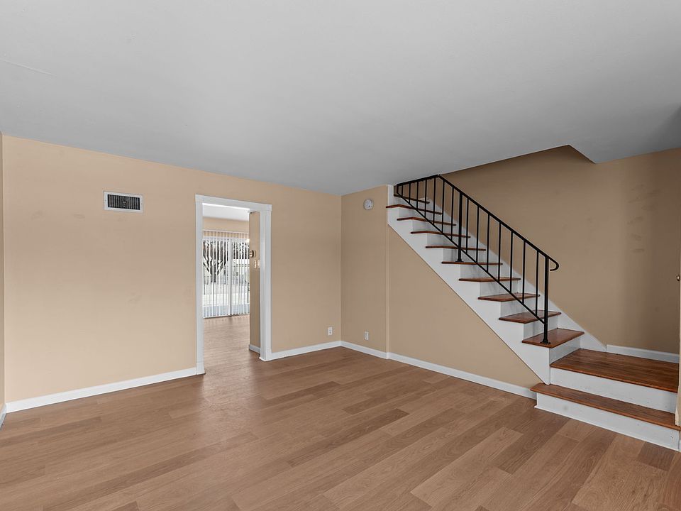 1st image of 445 Olian Dr