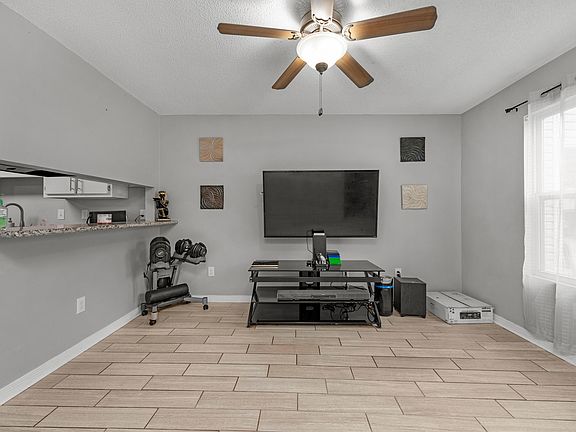 4th image of 92 Bradford St APT 9