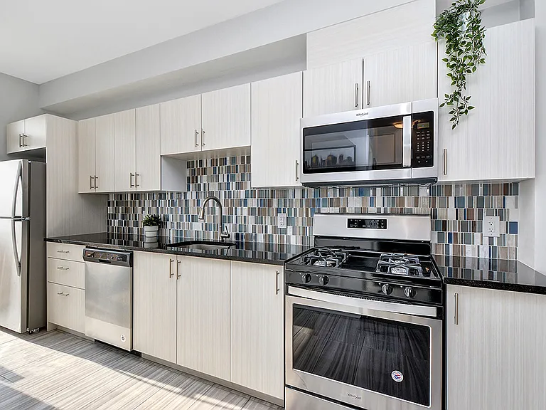101 Amaya Point — Photo 3