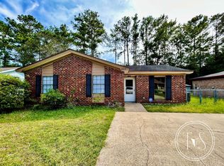 258 Garden Cir, Hinesville, GA 31313