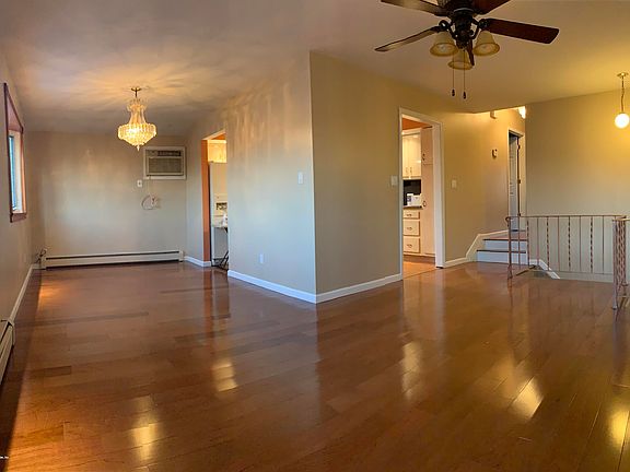 3rd image of 258 Ada Dr