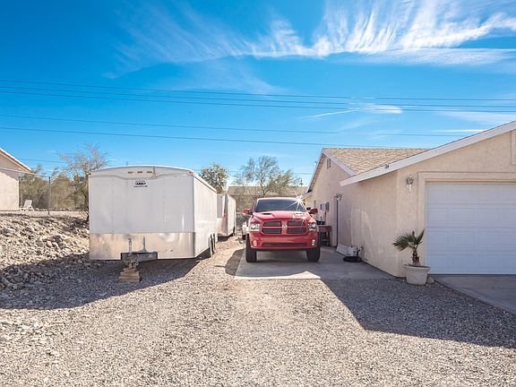 2nd image of 3370 Fountain Palm Dr