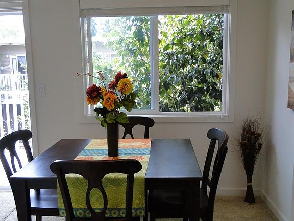 4th image of 5711 122nd Pl SE APT 222