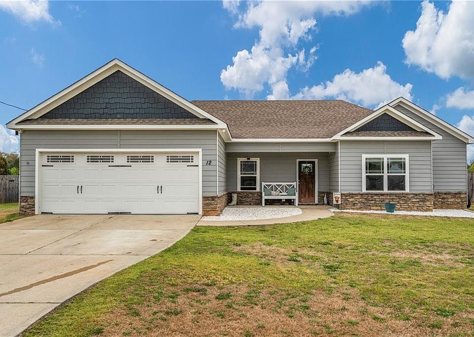 1st image of 12 Eagle Nest Dr