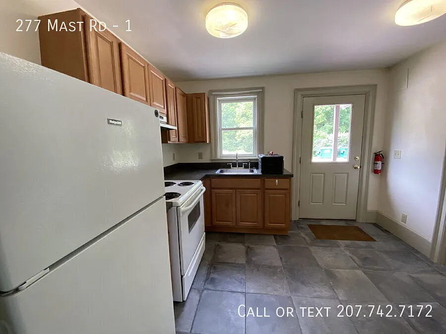 "University Rental-Heat & Hot Water Included-Charming 1-Bed Oasis in Durham Cozy 432 Sq Ft Haven ... — Photo 3