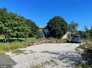 19 Middle Rd, Hegins, PA 17938