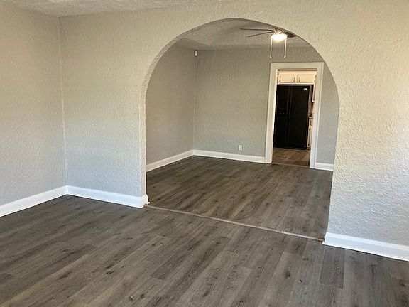 3rd image of 738 N Chapman Ave