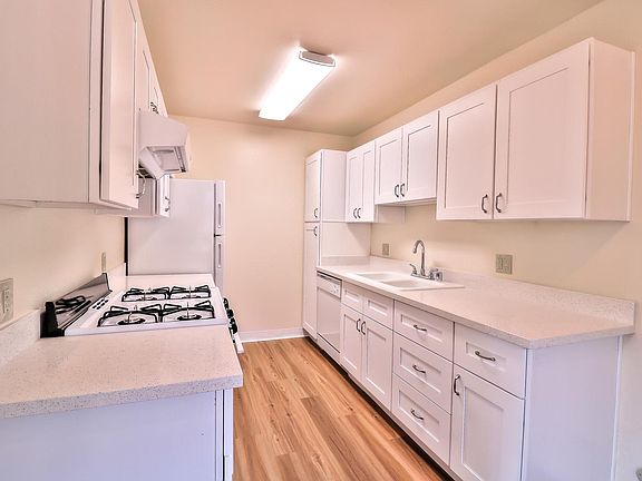 5th image of 1505 De Rose Way APT 96