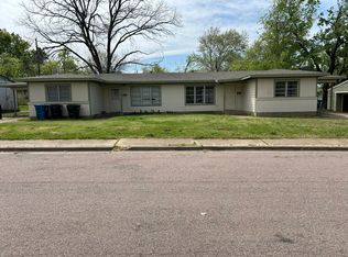 121 Vandenburg Dr, Denison, TX 75020