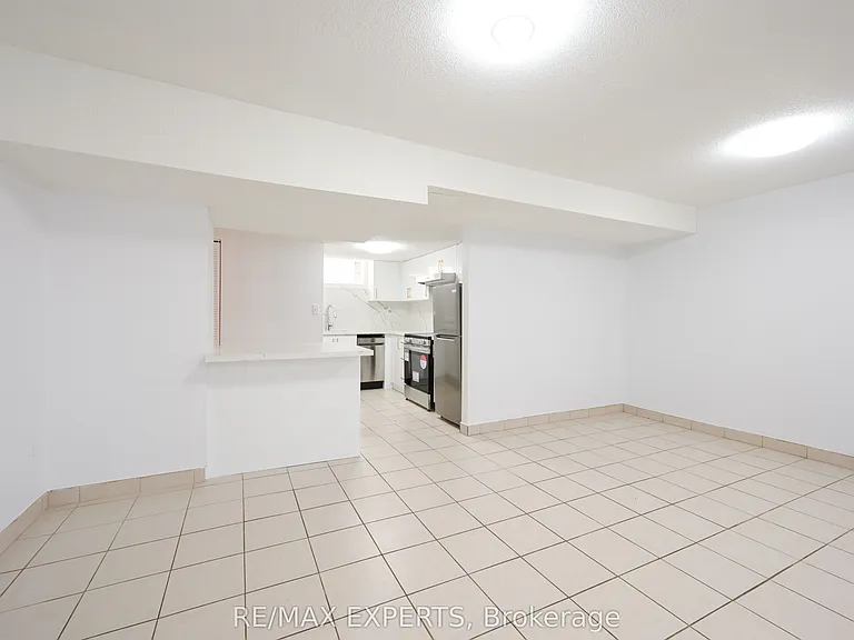 59 Silver Arrow Cres #BASEMENT — Photo 11