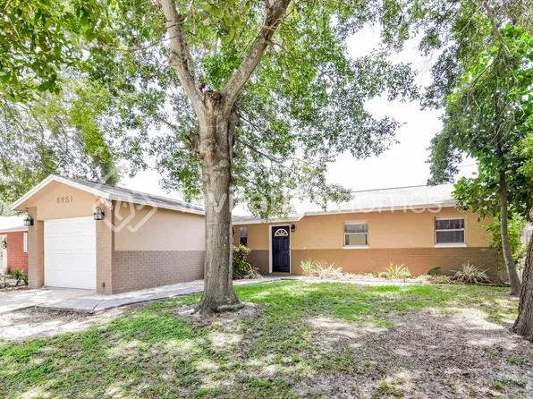 6951 Dalkeith Ave N, Saint Petersburg, FL 33709