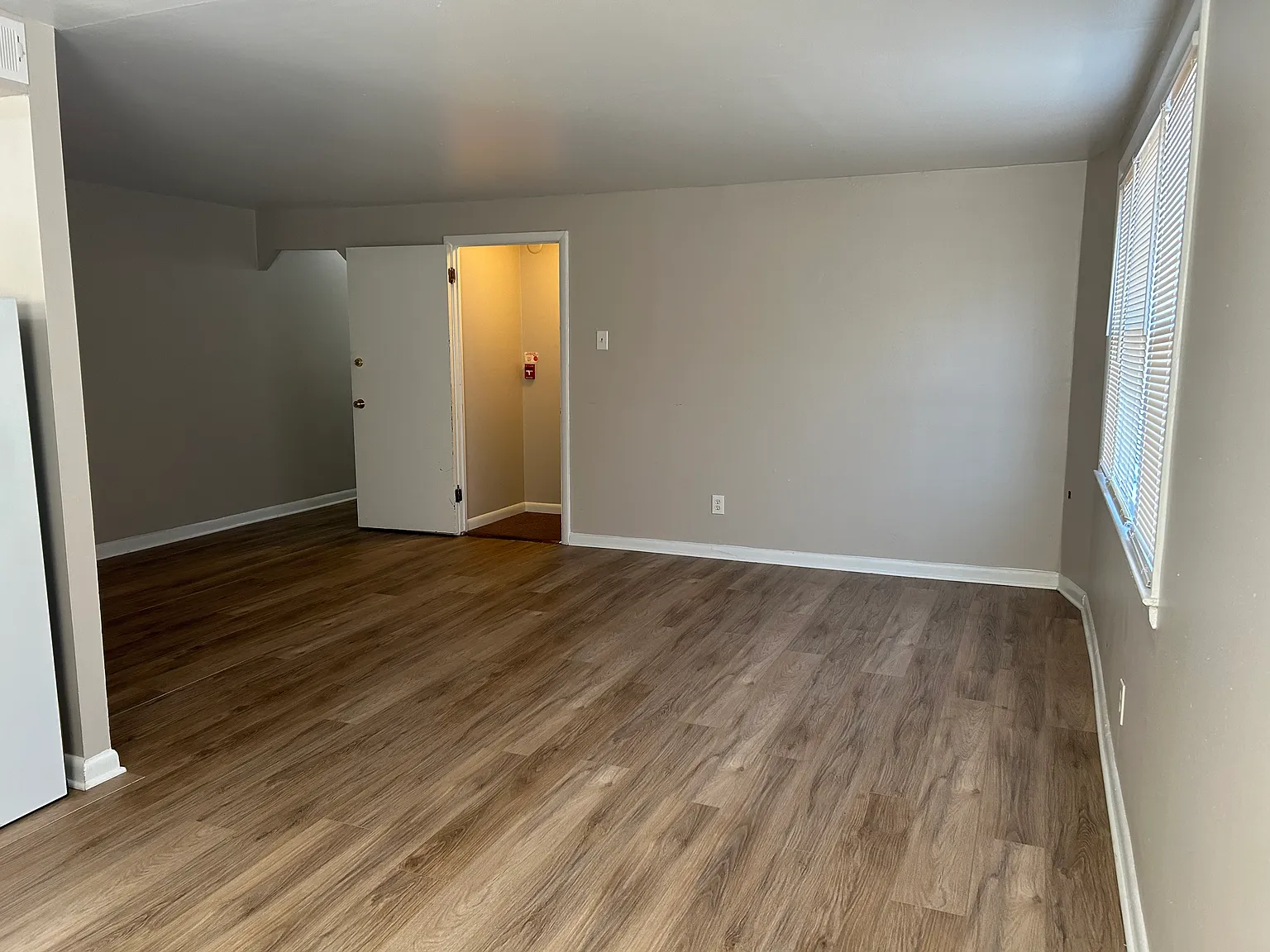 1 bed, $1,200 — Photo 2