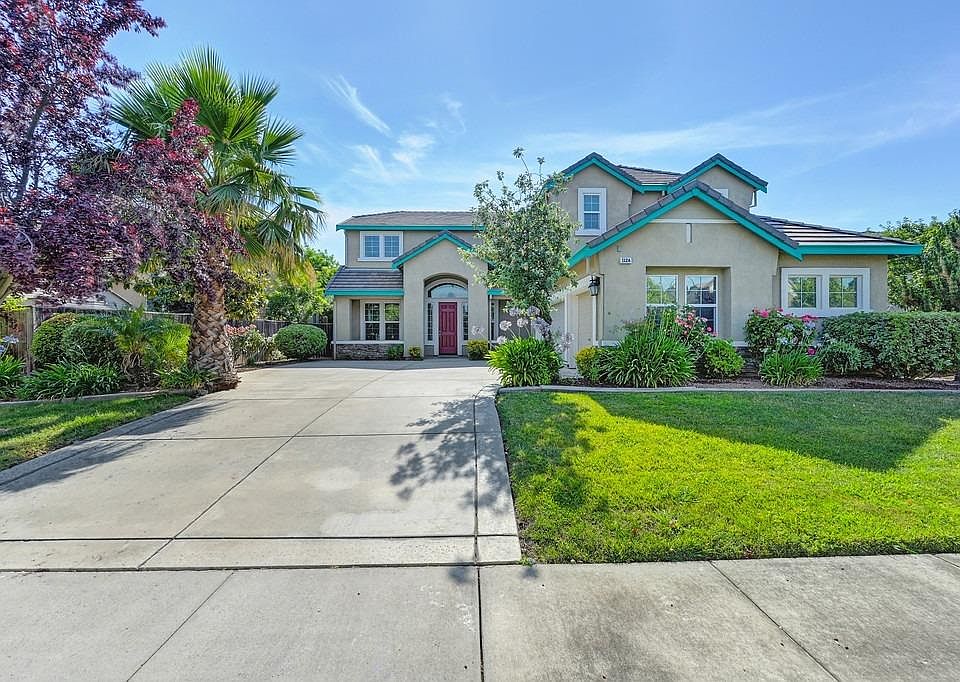 1st image of 1126 Jewelflower St