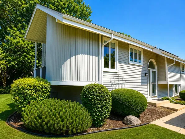 5915 Taylor AVENUE #1, Mount Pleasant, WI 53403