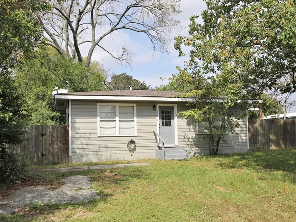 108 W Mink St, Willis, TX 77378