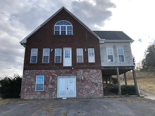 1st image of 147 Four Winds Ln