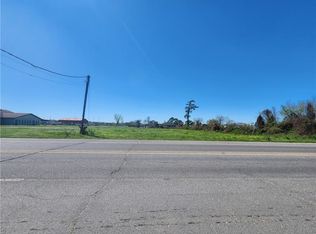 Destrehan Ave, Harvey, LA 70058