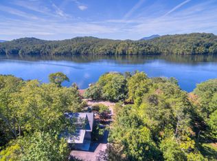 4064 Shadow Land Dr, Radford, VA 24141
