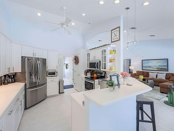 5th image of 316 Colonial Ave