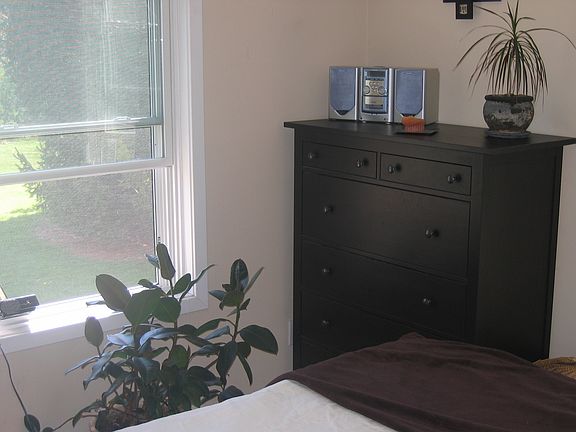 5th image of 73 Gould Ln #1
