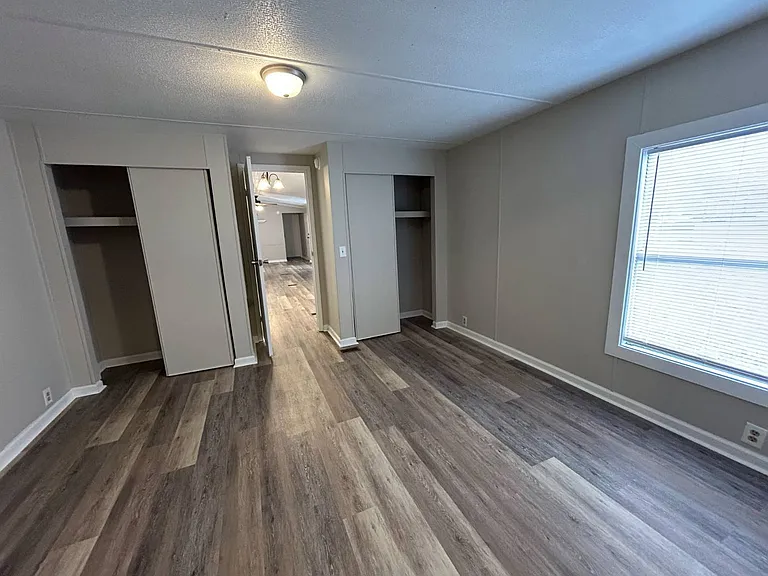 97 White Oak Vlg — Photo 11