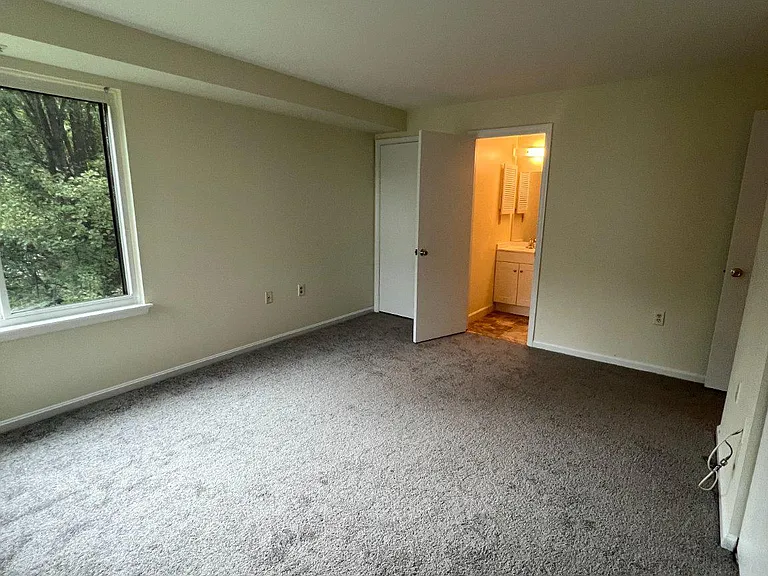1113 Castle Harbour Way #2B — Photo 21