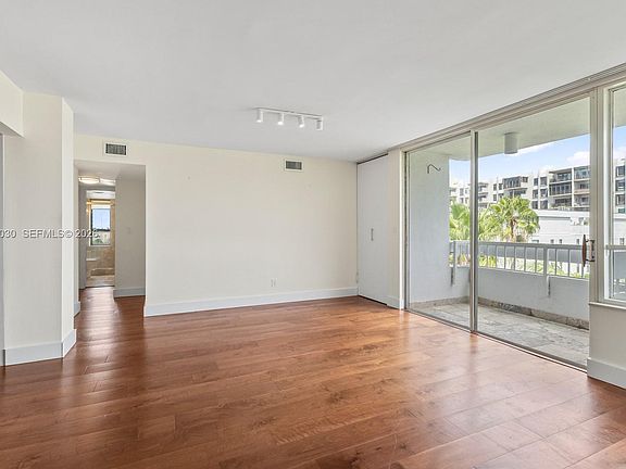 3rd image of 150 Sunrise Dr APT 5A