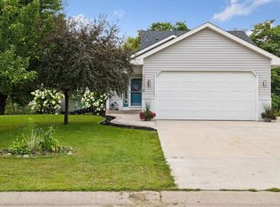 211 Alva St, Waconia, MN 55387