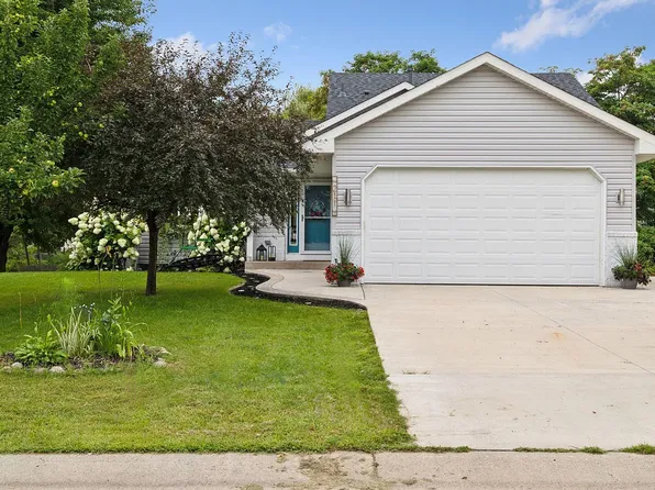 211 Alva St, Waconia, MN 55387