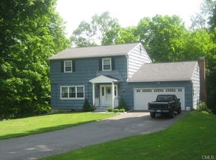 5 Honey Hollow Dr, Bethel, CT 06801