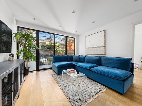 4th image of 143 Meserole St APT 1A