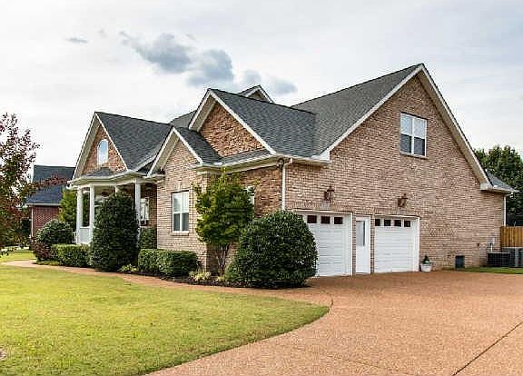 2nd image of 4003 Sleepyhollow Way