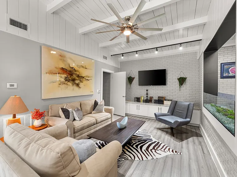 6506 Walnut Hill Ln — Photo 35