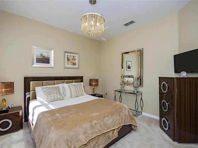 4650 Hawks Nest Way #M-202 — Photo 9