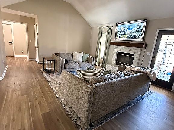 3rd image of 3165 Old Wolfe Rd