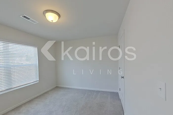 1151 Silvertrace Dr — Photo 8