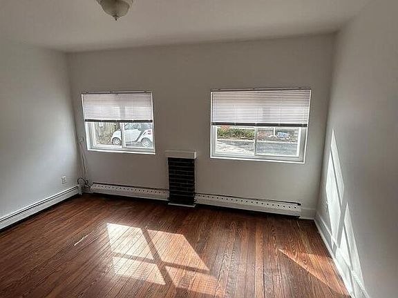 4th image of 208 N Hamilton St #7