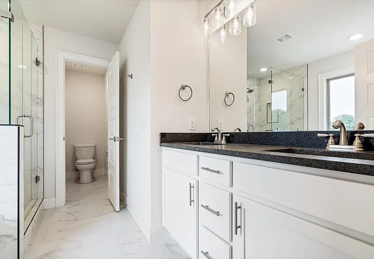 1705 S 23rd Pl — Photo 16